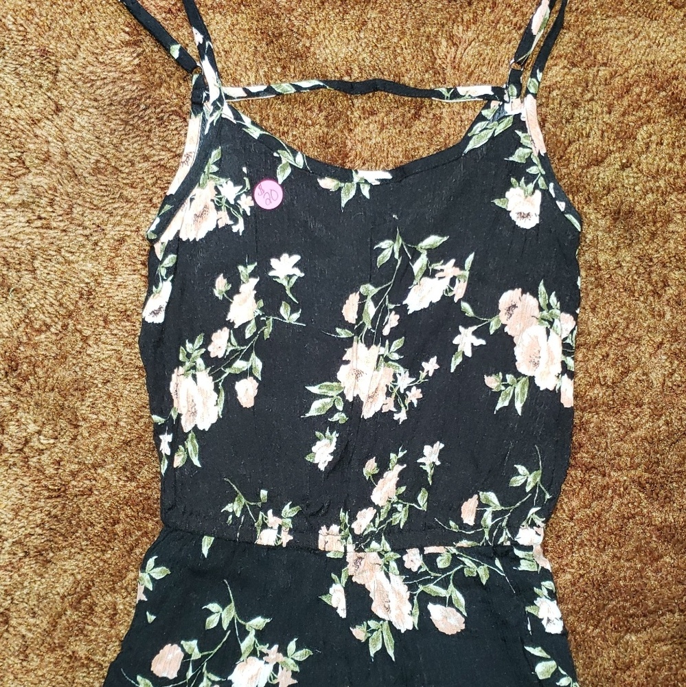 Romper with pockets